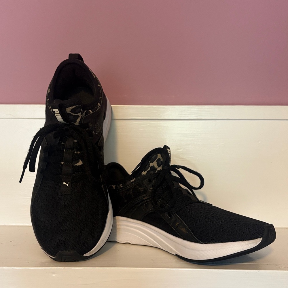 Puma Women's Black and Animal Print Sneakers size 8